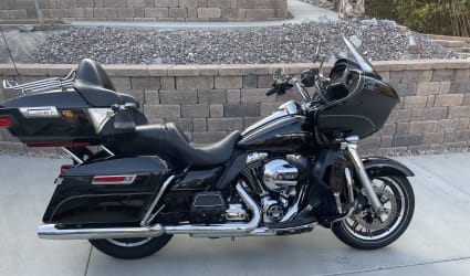 2016 Harley-Davidson Road Glide Ultra motorcycle rental in Vista, CA