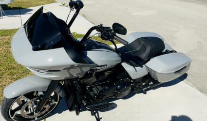 2025 Harley-Davidson Road Glide motorcycle rental in Delray Beach, FL