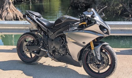 2014 Yamaha YZF-R1 motorcycle rental in San Antonio, TX
