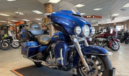 2017 Harley-Davidson FLHTK - Ultra Limited motorcycle rental in West Bend, WI