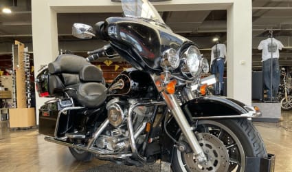 1998 Harley-Davidson FLHT - Electra Glide Standard motorcycle rental in Villa Park, IL