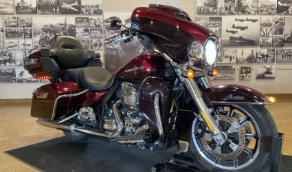 2015 Harley-Davidson FLHTKL - Ultra Limited Low motorcycle rental in Los Angeles, CA