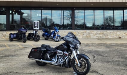 2020 Harley-Davidson CVO Street Glide motorcycle rental in Woodstock, 