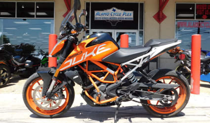 2019 KTM 390 Duke motorcycle rental in Los Angeles, CA