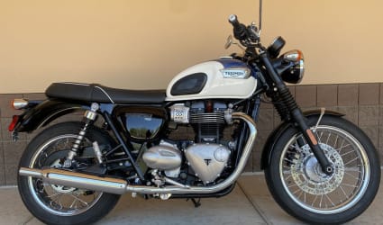 2017 Triumph Bonneville T100 motorcycle rental in Scottsdale, AZ
