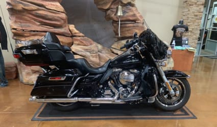 2015 Harley-Davidson Electra Glide Ultra Limited Low motorcycle rental in Las Vegas, Nevada