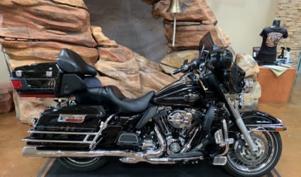 2009 Harley-Davidson FLHTCU Ultra Classic Electra Glide motorcycle rental in Las Vegas, Nevada