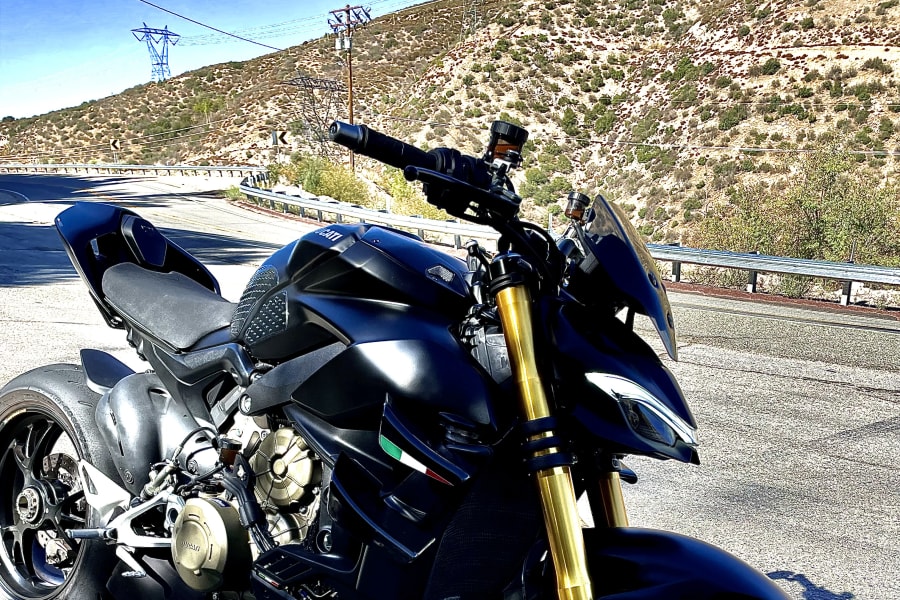 2021 Ducati Streetfighter V4 S Motorcycle Rental in Los Angeles 
