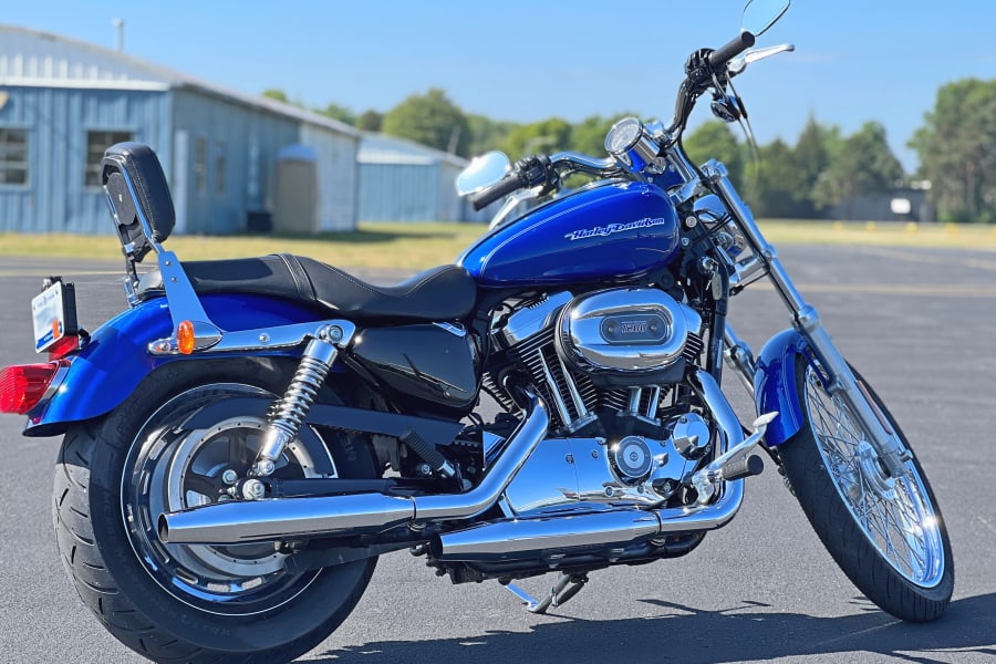 2007 Harley-Davidson XL1200C Sportster Custom Motorcycle Rental in Holland,  MI m-92vd2n9