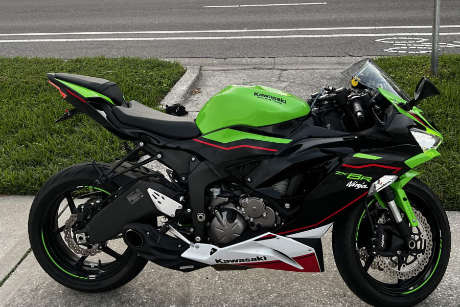 2021 Kawasaki Ninja ZX-6R KRT Motorcycle Rental in Tampa, FL m-ed3xgg9