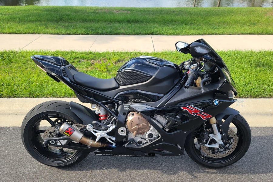 2022 BMW S 1000 RR Motorcycle Rental in Sanford, FL m-927j47e