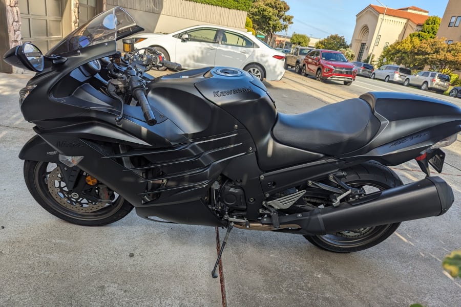 2016 Kawasaki Ninja ZX-14R SE Motorcycle Rental in South San 