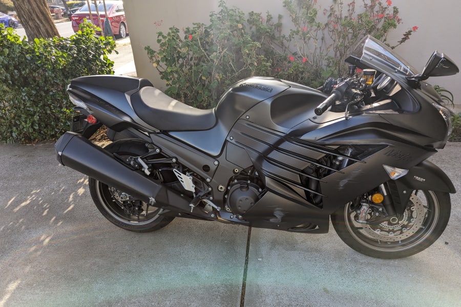 2016 Kawasaki Ninja ZX-14R SE Motorcycle Rental in South San 