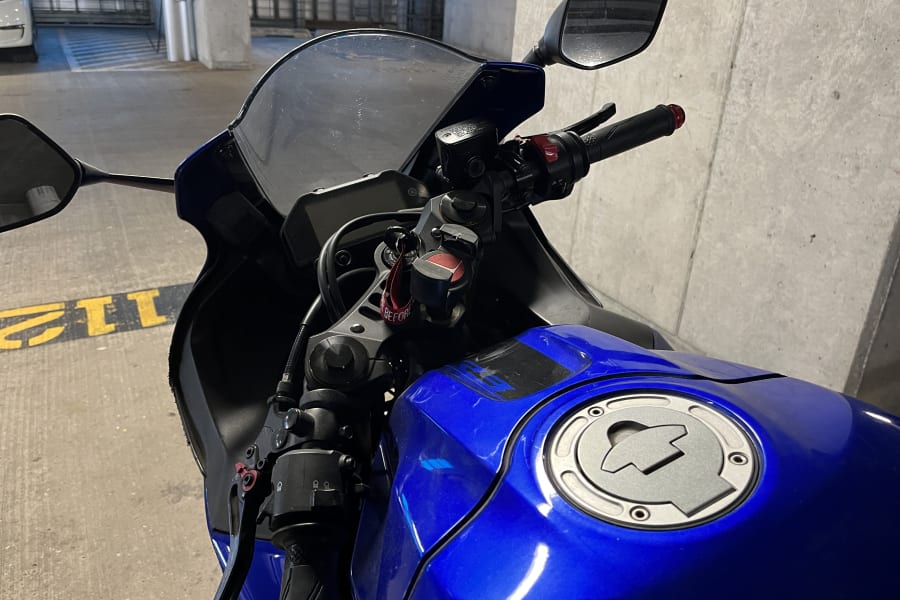 2019 Yamaha YZF-R3 Motorcycle Rental in Chicago, IL m-9n587ne