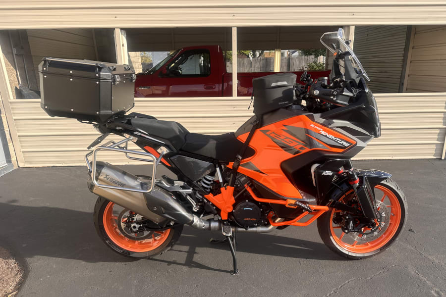 KTM 1290 Super Adventure motorcycle rental - Moto-Plaisir