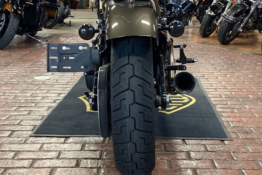 在庫正規店ハーレーＦＸＢＢ 2019y Milwaukee-Eight 1745cc 5661km サンダーヘッダーマフラー NESSエアクリーナー フェアリング ドラッグバー ABS ソフテイル