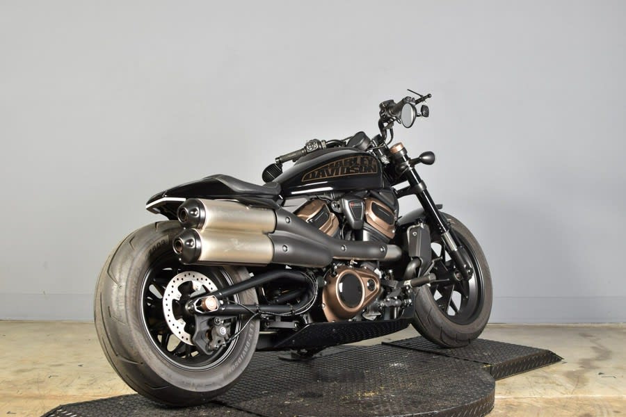ロードランナー サロペットS Harley-Davidson Low Rider® S | CrossRoads Harley-Davidson®