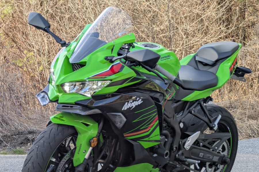 2023 Kawasaki Ninja ZX-4RR KRT Motorcycle Rental in Allston