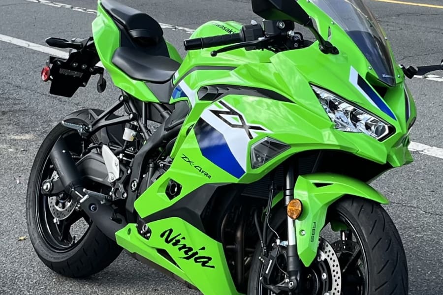 2026 Kawasaki Ninja ZX-4RR ABS Motorcycle Rental in Honolulu, HI m