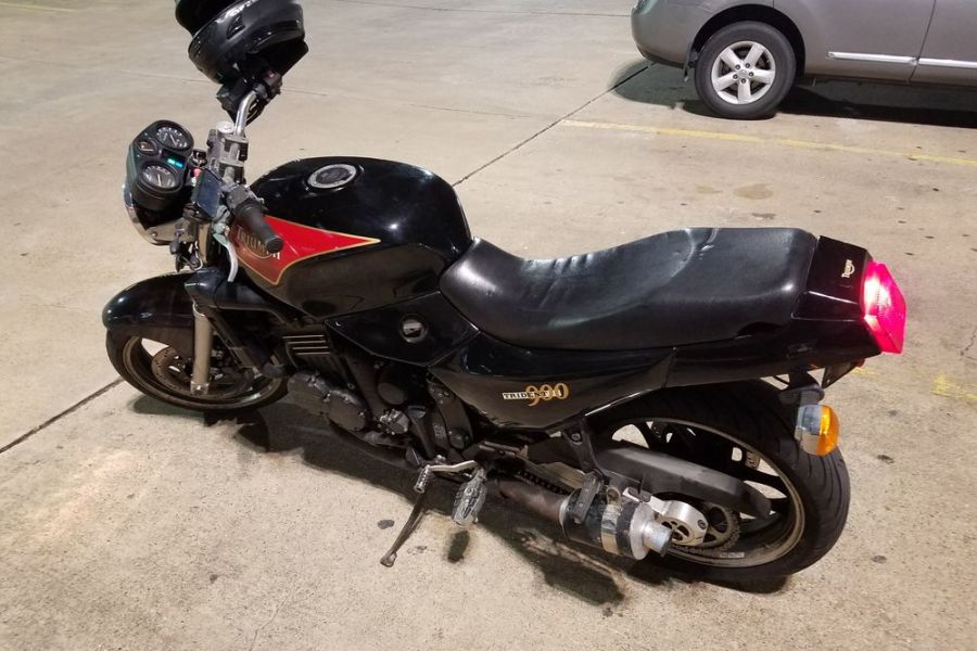 triumph trident 1995