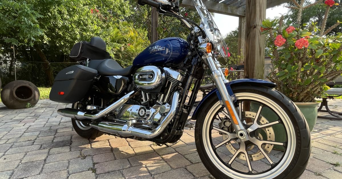 2015 HarleyDavidson Sportster 1200 Custom Motorcycle Rental in Tampa, FL mezgn7m9