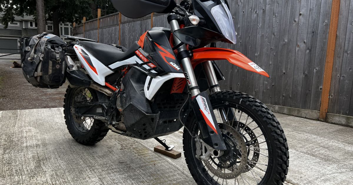 2021 KTM 890 Adventure R Motorcycle Rental in Seattle, WA m-ej865ve