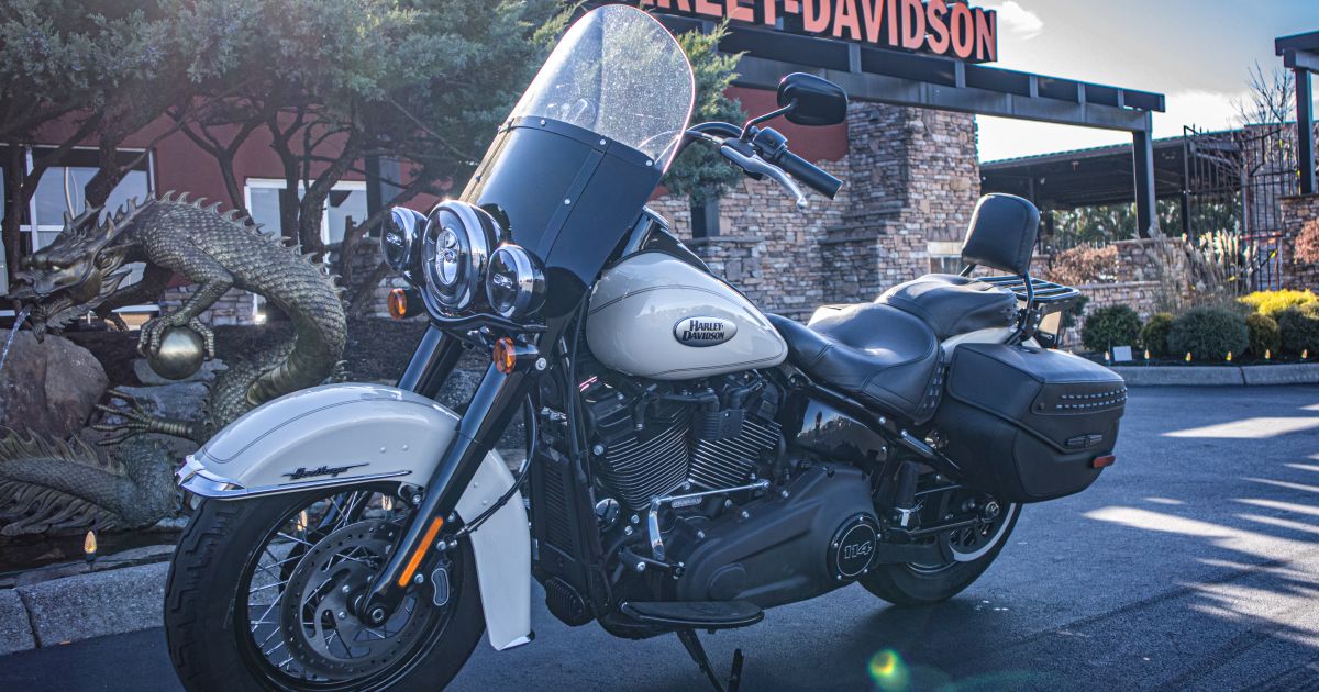 2022 Harley-Davidson Heritage Classic Motorcycle Rental in