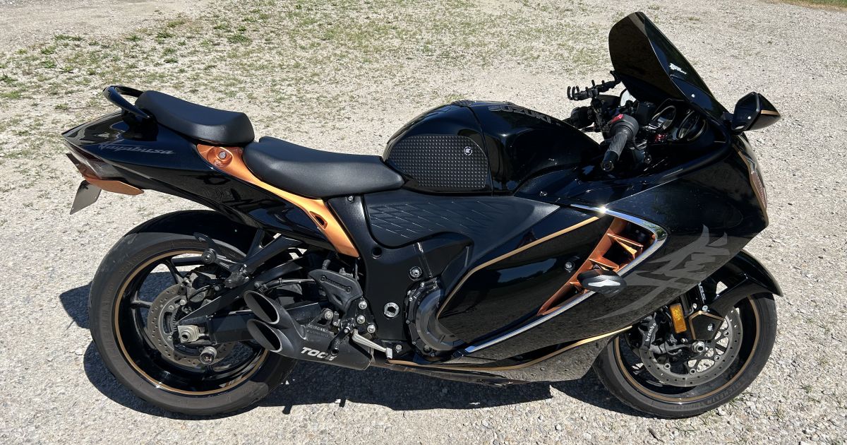 2022 Suzuki Hayabusa Motorcycle Rental in MILLERSPORT, OH m