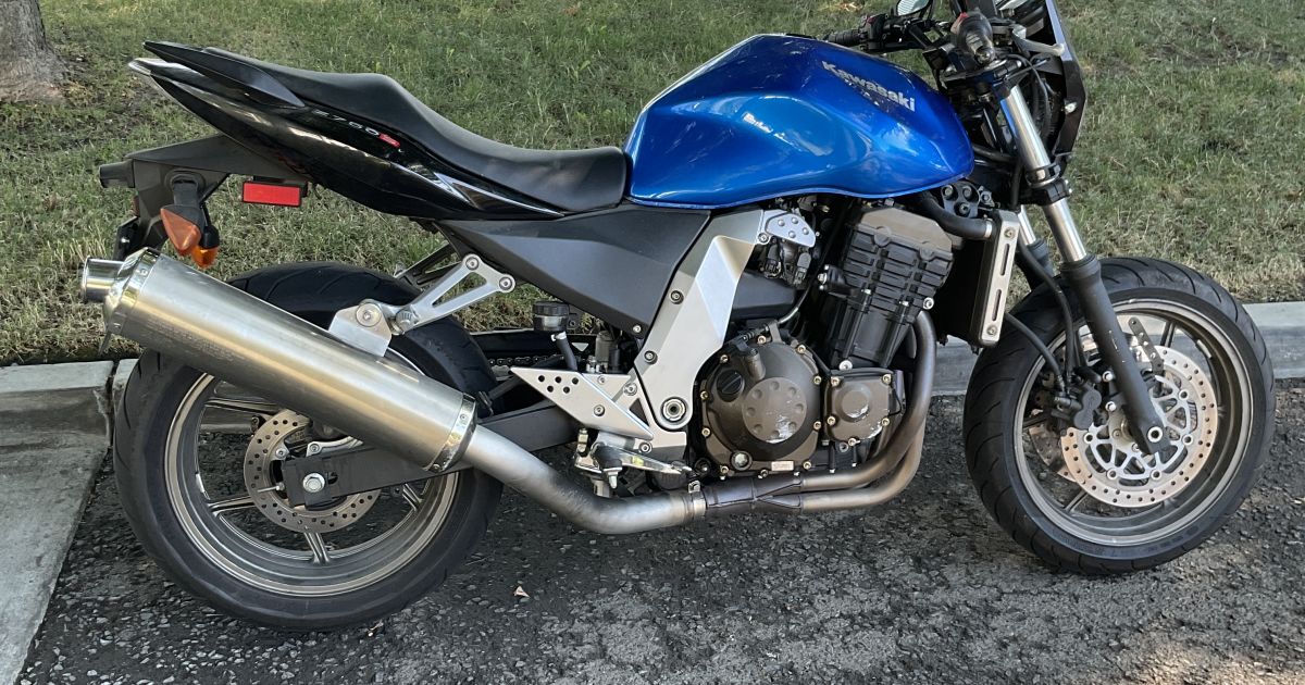 2006 Kawasaki Z 750 S Motorcycle Rental in Visalia, CA m-9nxd469