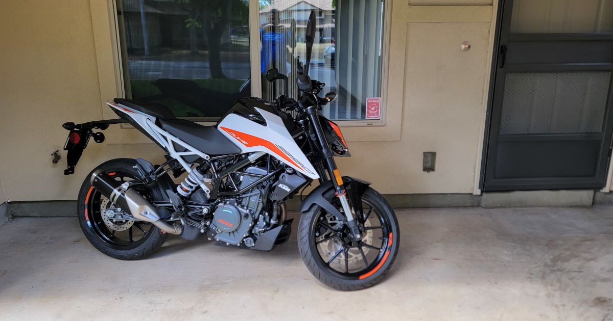 2022 KTM 390 Duke Motorcycle Rental in Honolulu