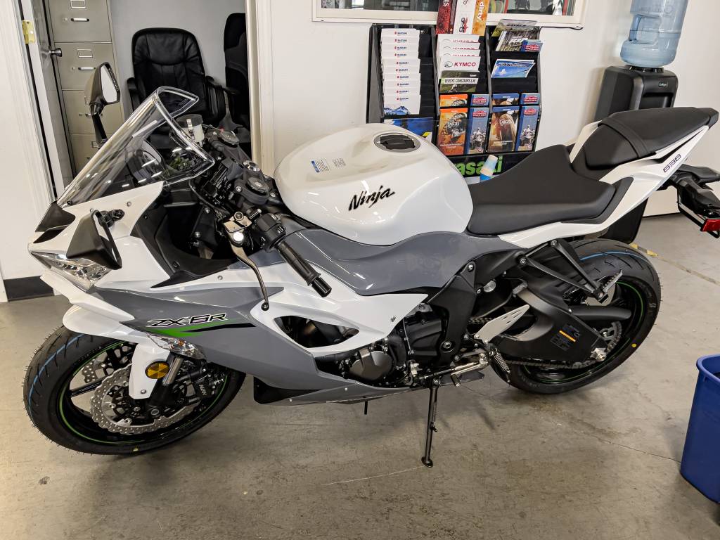 2021 Kawasaki Ninja ZX-6R Motorcycle Rental in Vacaville, CA m-ej8y6ge