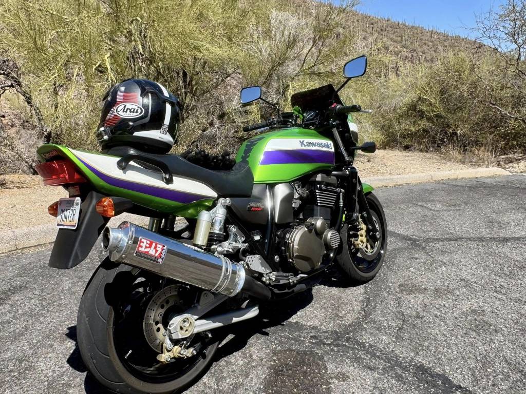 2001 Kawasaki ZRX 1200 R Motorcycle Rental in Oro Valley, AZ m-e3xrvd9