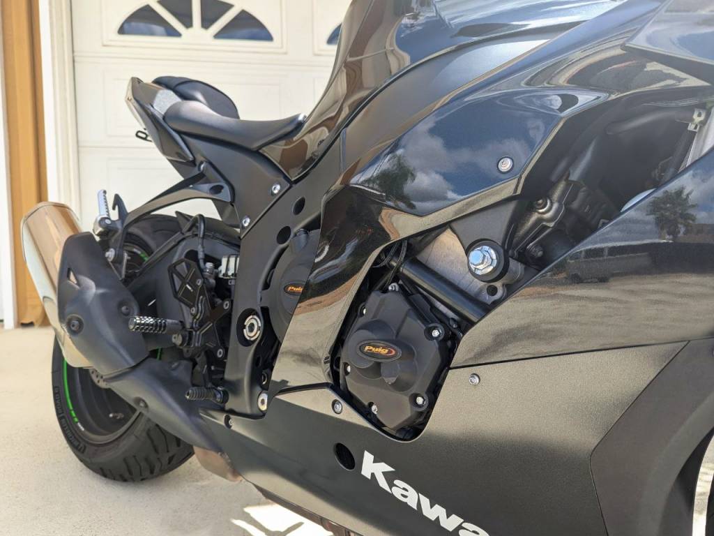 2021 Kawasaki Ninja ZX-10R Motorcycle Rental in Woodland