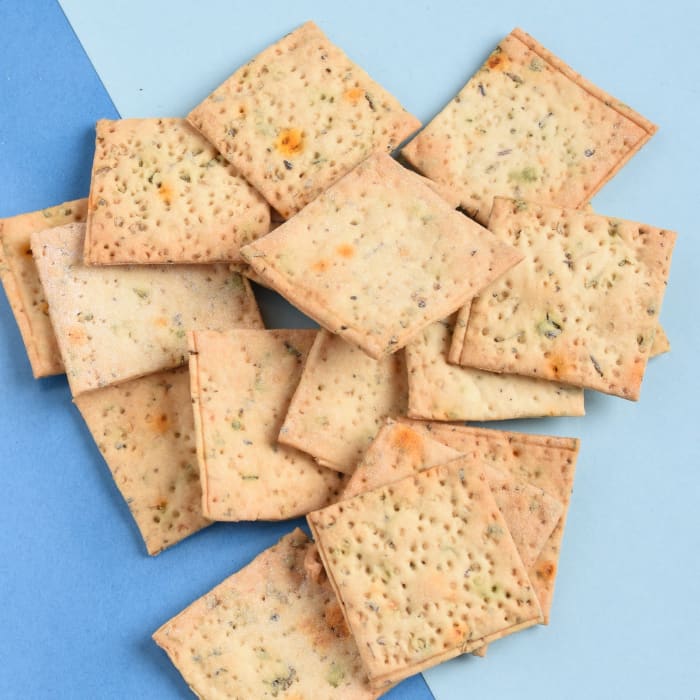 italian herbs crackers