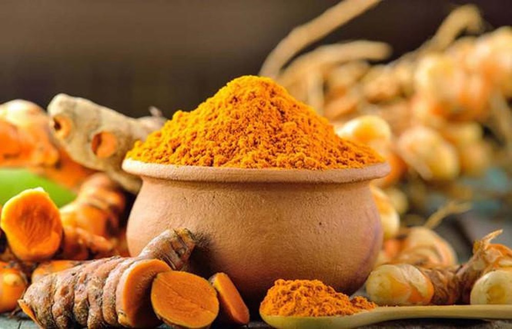 Mặt nạ dưỡng da bằng nghệ và yaourt