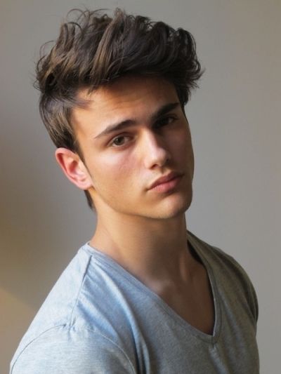 Kiểu tóc Messy Pompadour