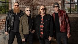 Gov't Mule and Larkin Poe - Des Moines - Val Air Ballroom - Apr 15, 2026