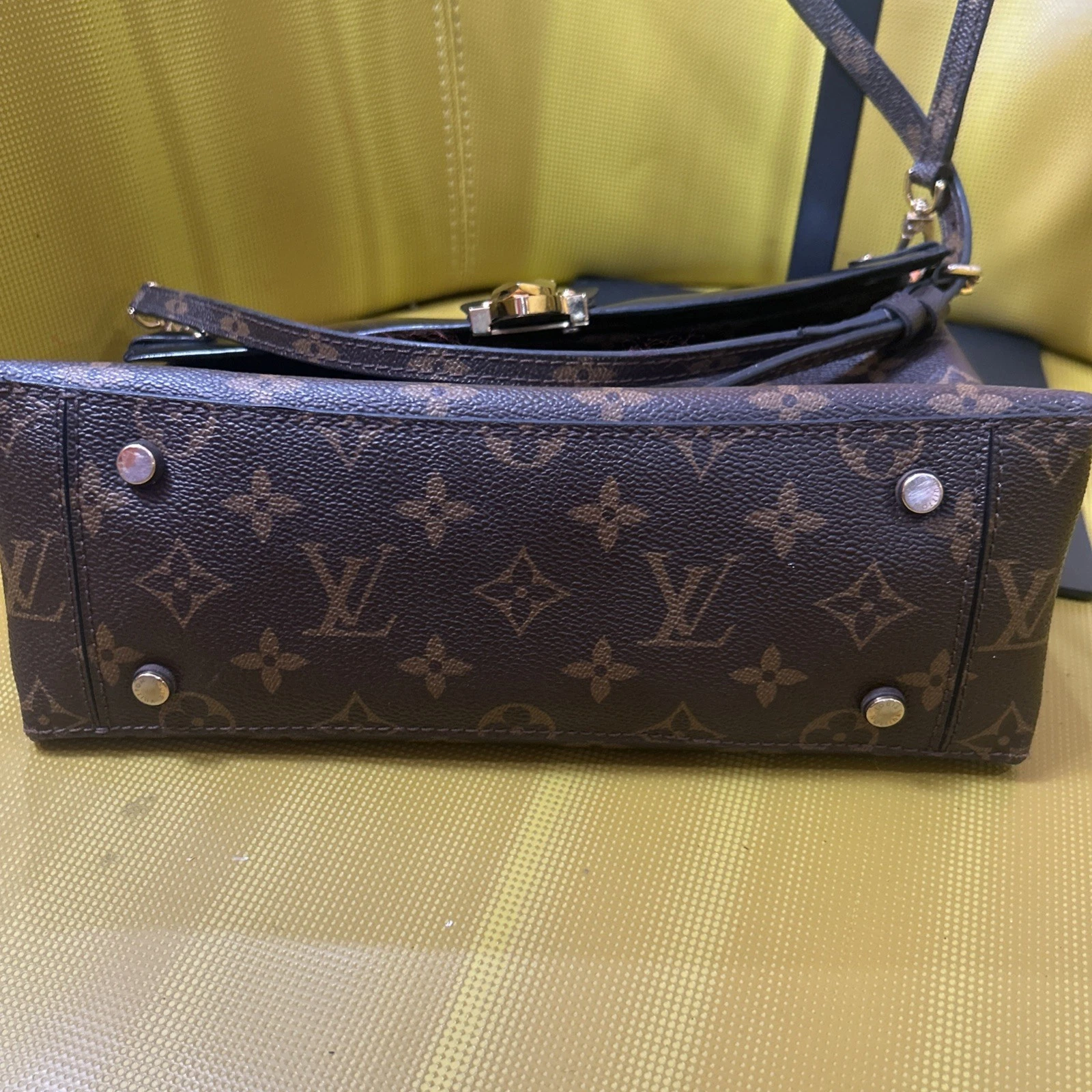 Louis Vuitton One Handle Flap Bag Monogram Canvas and Leather MM, view 14