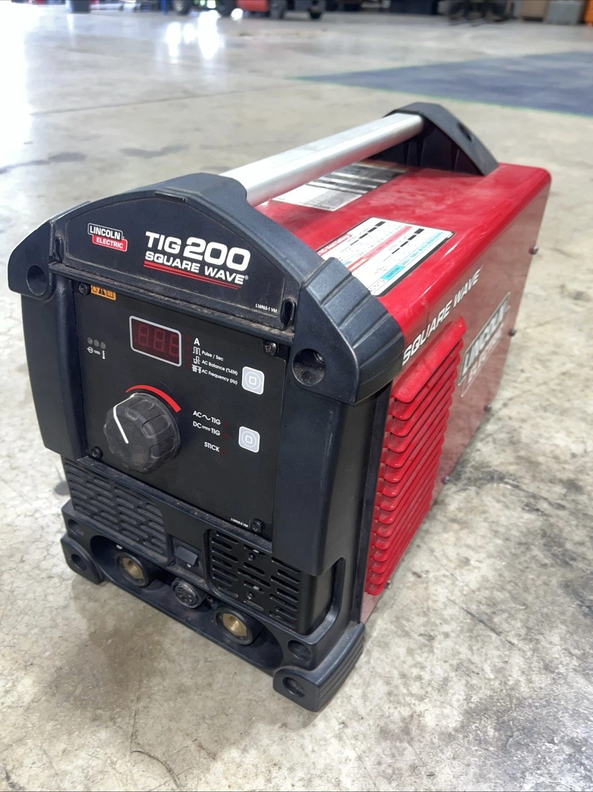 Lincoln Square Wave 200 Tig Welder FOR PARTS Or REPAIR AC DC Welding Machine, view 2