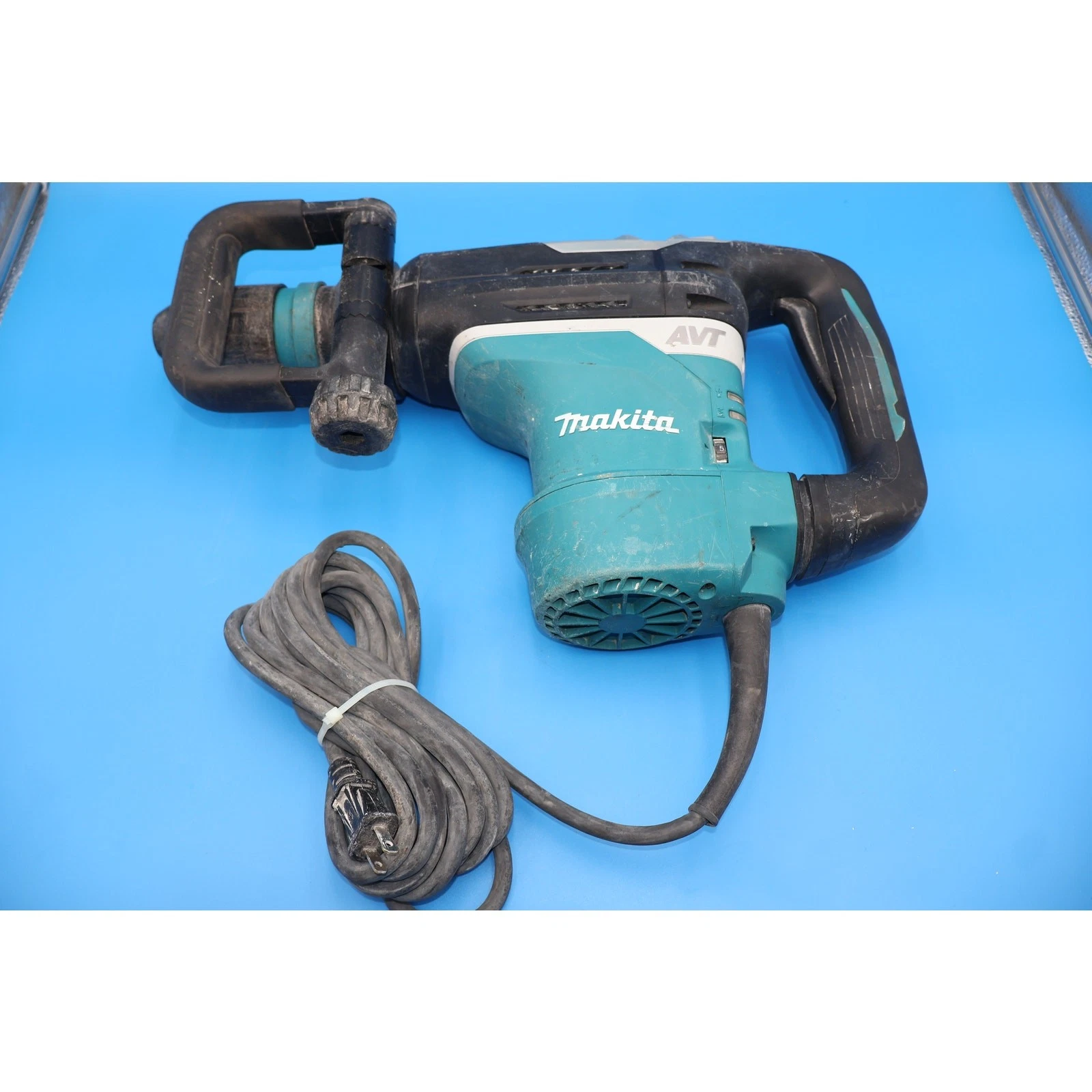 Makita HR4013C 1-9/16" AVT Rotary Hammer Drill, SDS MAX
