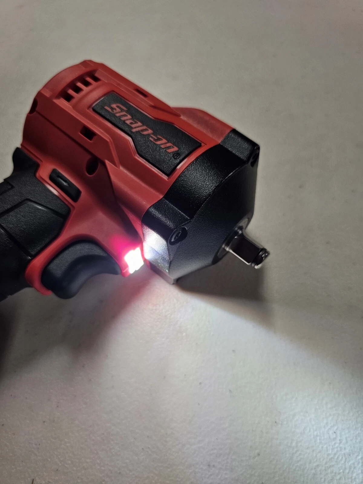 Snap On Tools CT9038 3/8” Brushless 18V Stubby Impact Wrench With 5.0Ah Battery, view 4