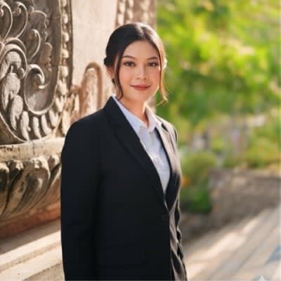 Putri Angeline