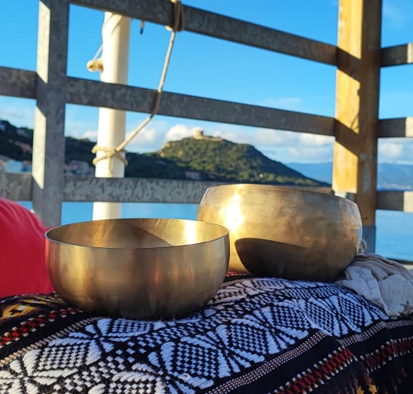Massage vibratoire aux bols tibétains