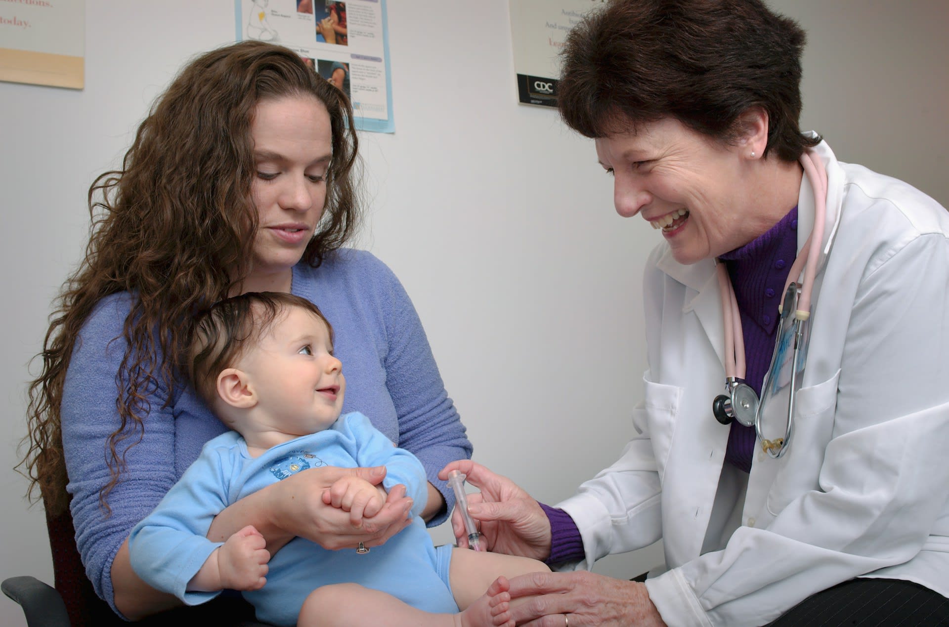 Baby vaccine injection