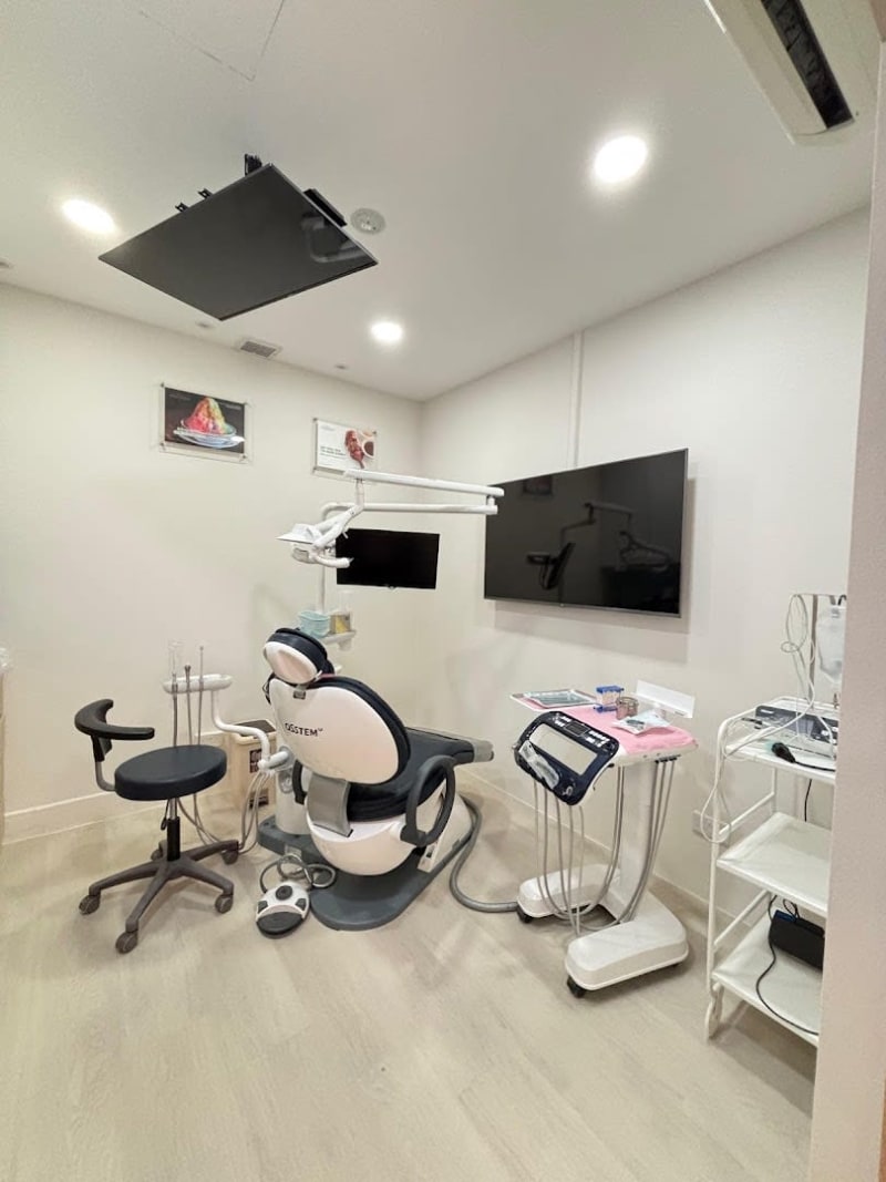 Photo 3 for Casa Dental (Bedok): Dental Implant and Invisalign Centre