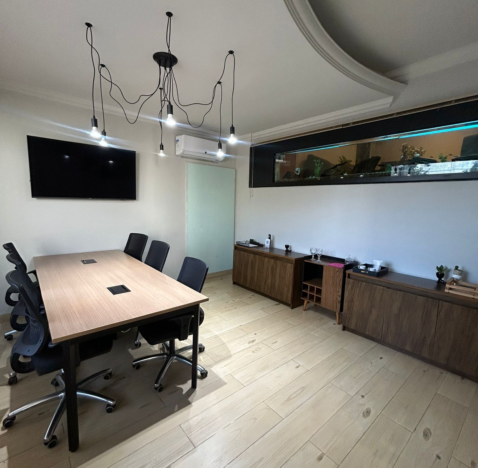 Foto da sala Sala de reunião — Villa Coworking Cabral (3/12)