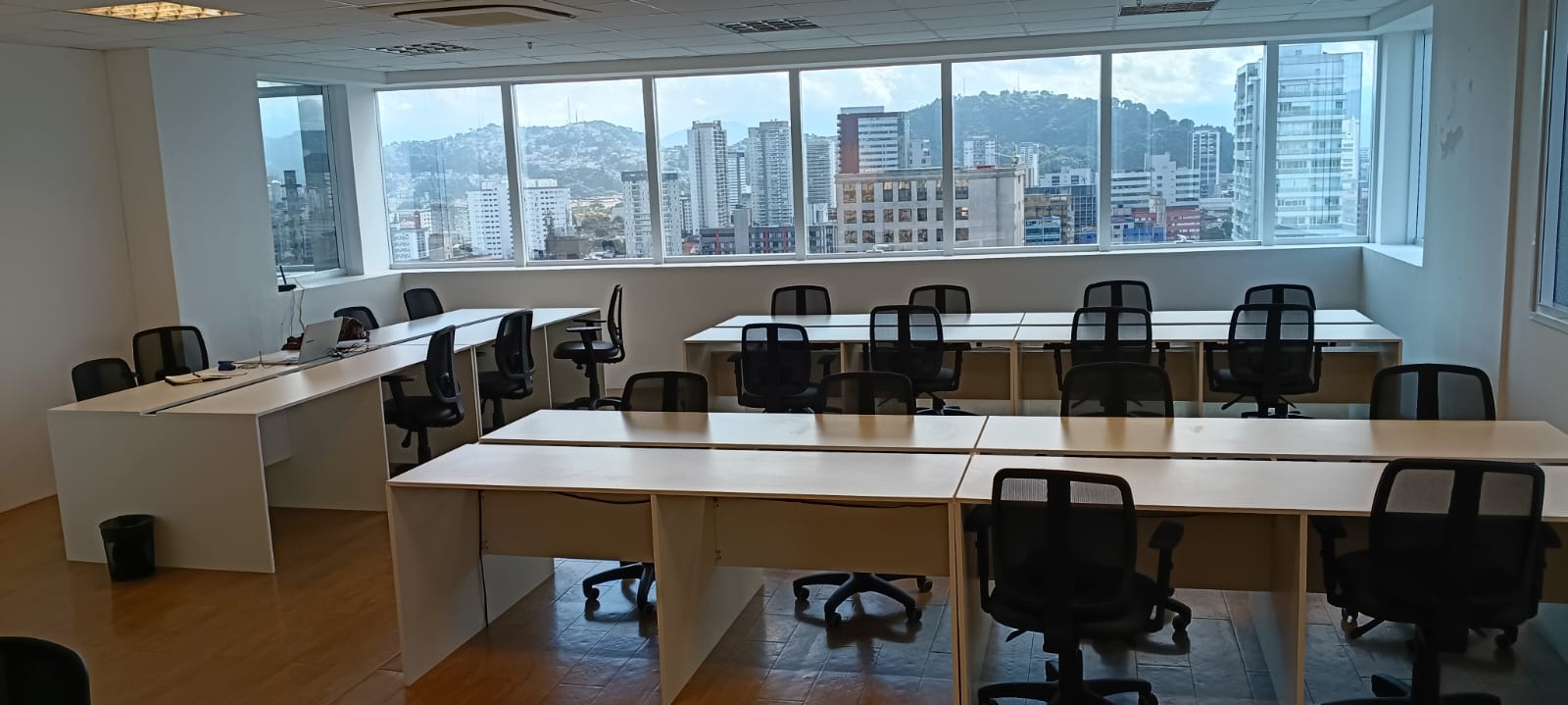 Photo of the room Private office for 34 seats · 160 to 170 m² in Aparecida, Santos (1/3)