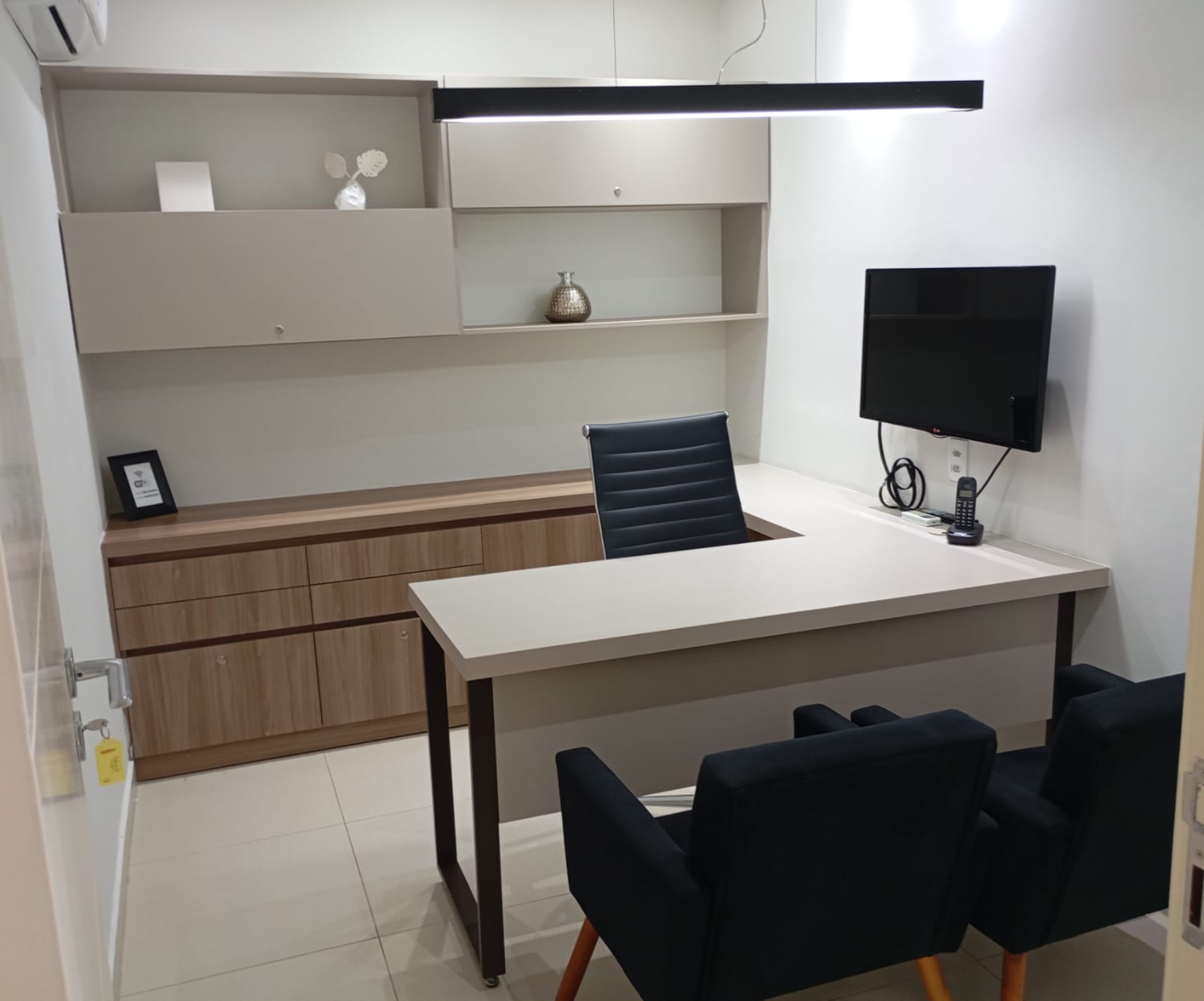 Foto da sala Escritório privativo para 3 posições · 0 a 10 m² em Renato Gonçalves, Barreiras (3/3)