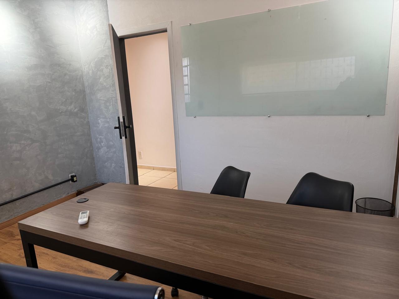 Foto da sala Escritório privativo para 5 posições · 10 a 20 m² em Centro, Pelotas (2/3)