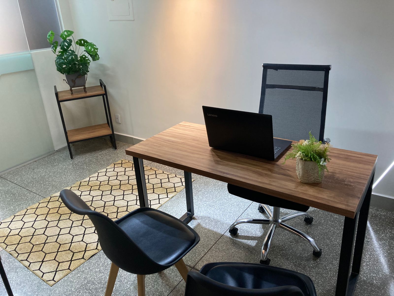 Foto de la sala Oficina privada para 4 puestos · 10 a 20 m² en Parque Esplanada III, Valparaíso de Goiás (3/3)